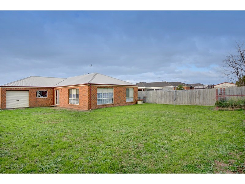 32 Langer Drive, St Albans Park VIC 3219