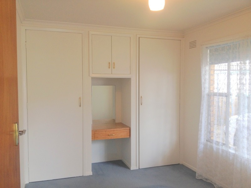 2/9 Elliott Avenue, Highton VIC 3216