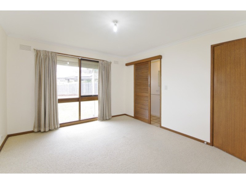 8 Stratford Court, Grovedale VIC 3216