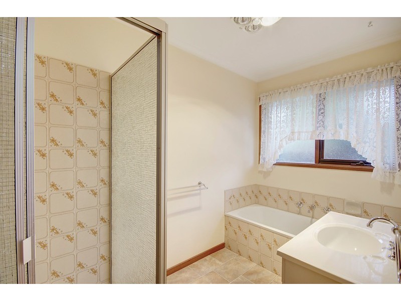 10 Grange Court, Corio VIC 3214