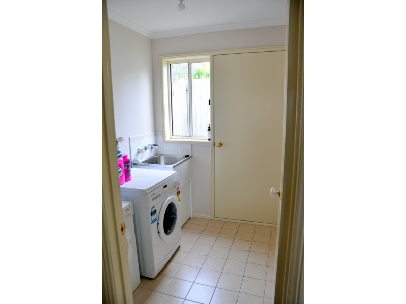 2/17 Thwaites Close, Highton VIC 3216