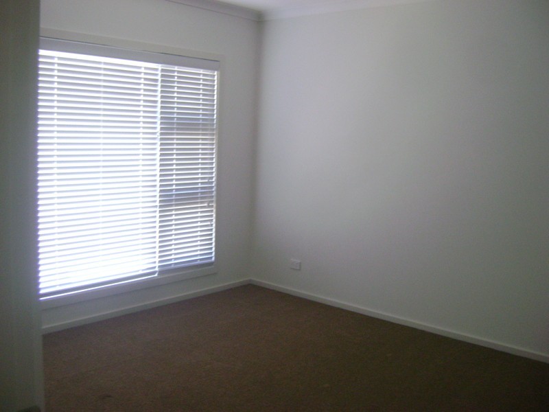 2/172 West Fyans Street, Newtown VIC 3220