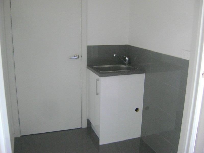 2/172 West Fyans Street, Newtown VIC 3220