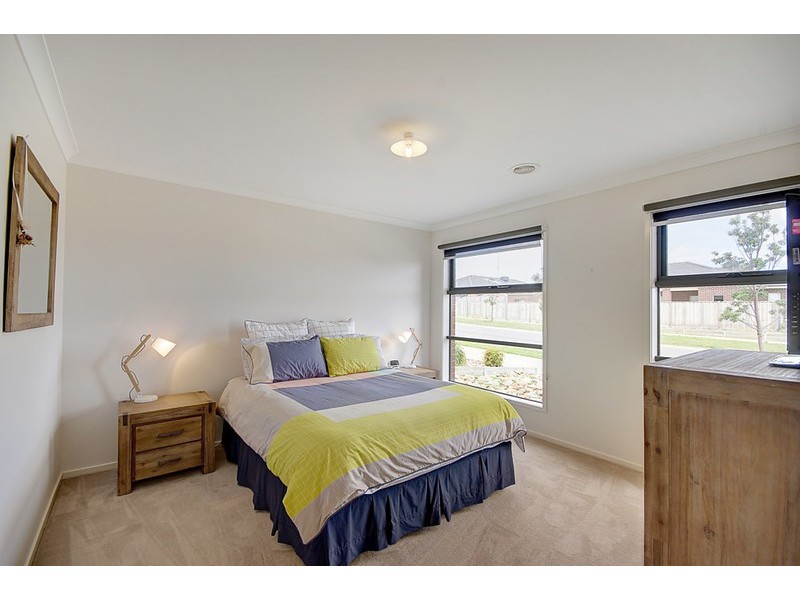 37 Estuary Boulevard, Leopold VIC 3224