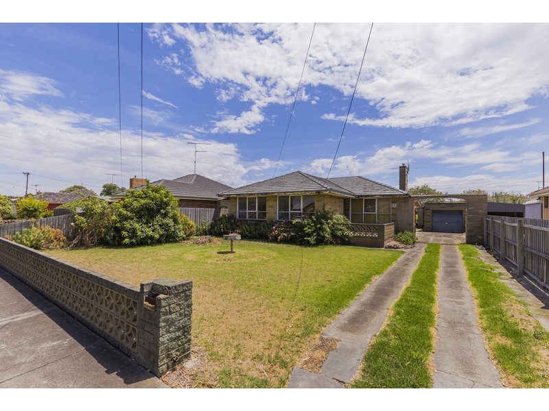 9 Charles Street, Newcomb VIC 3219