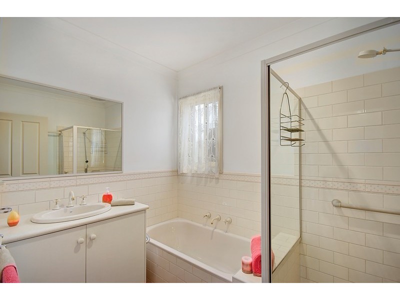 1/2 Corio Street, Belmont VIC 3216