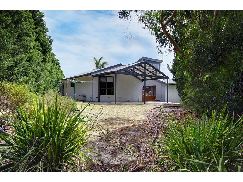 44 The Court, Leopold VIC 3224