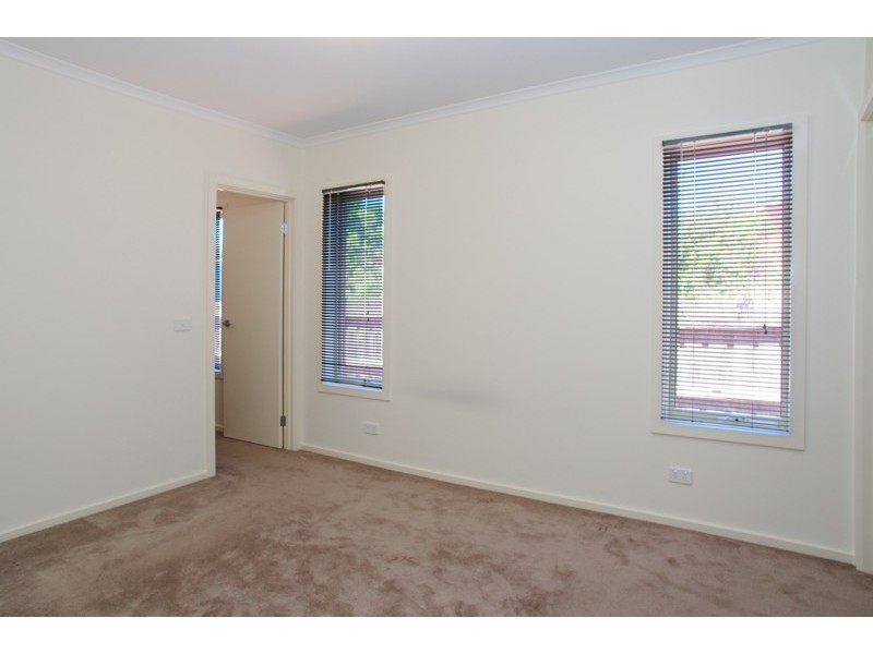 3/6 Solomon Court, Breakwater VIC 3219