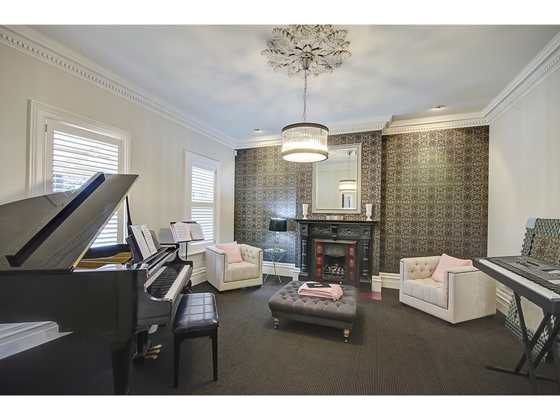 21 Strachan Avenue, Manifold Heights VIC 3218