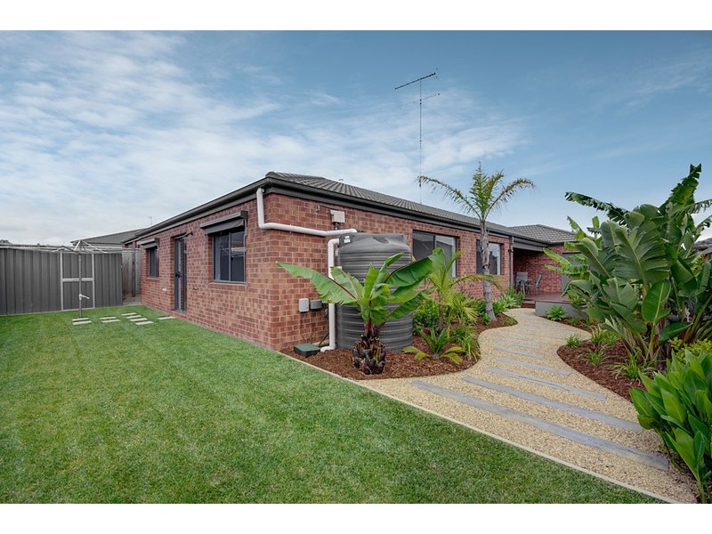 37 Estuary Boulevard, Leopold VIC 3224