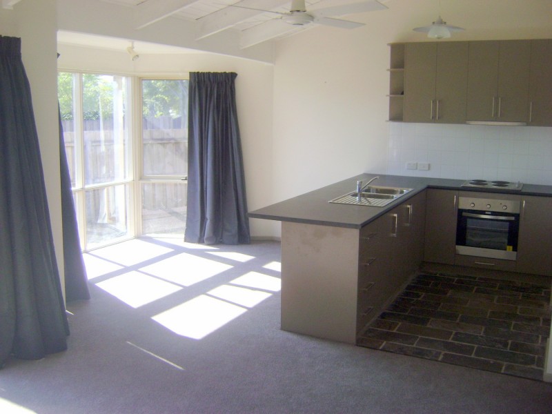 3/45 Ormond Road, East Geelong VIC 3219