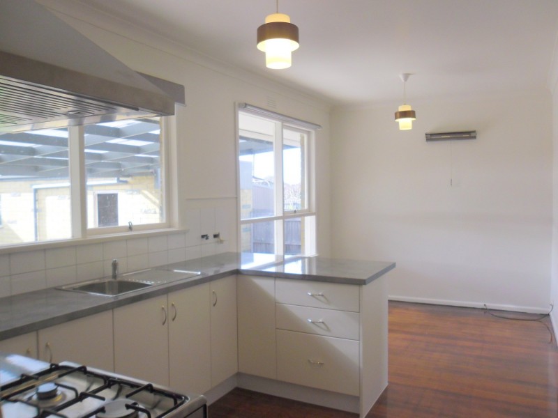 9 Charles Street, Newcomb VIC 3219