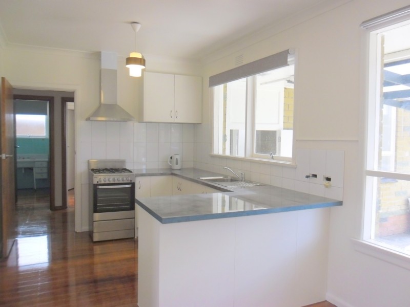 9 Charles Street, Newcomb VIC 3219