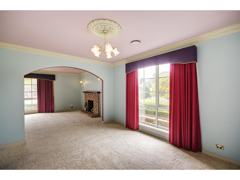 15 Glastonbury Drive, Highton VIC 3216