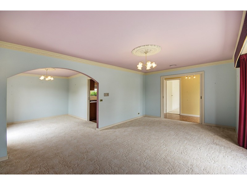 15 Glastonbury Drive, Highton VIC 3216