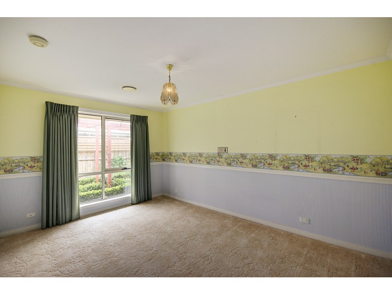 15 Glastonbury Drive, Highton VIC 3216