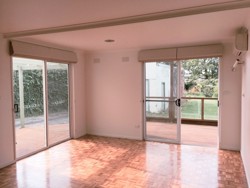 25 Belfast Street, Newtown VIC 3220