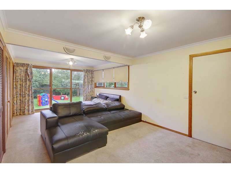 13 Cheltenham Road, Newcomb VIC 3219