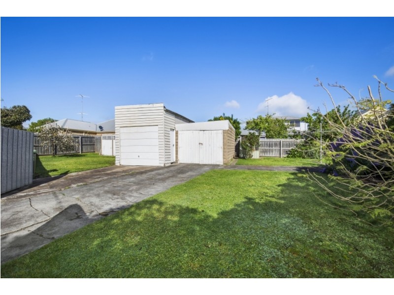 2 Hawthorn Avenue, Belmont VIC 3216