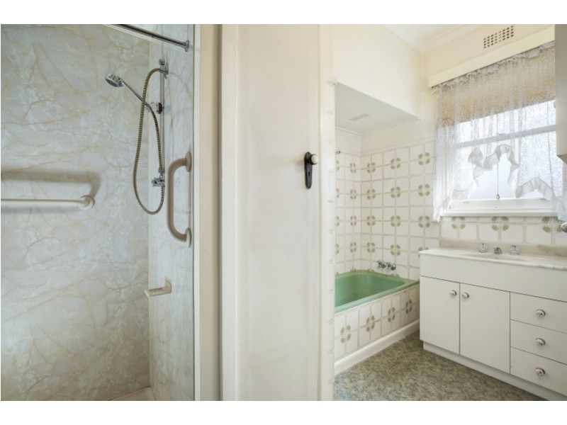 2 Hawthorn Avenue, Belmont VIC 3216