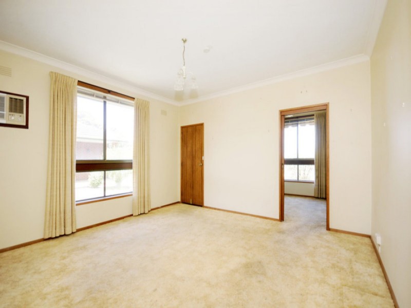 1/17 Clarke Avenue, Belmont VIC 3216