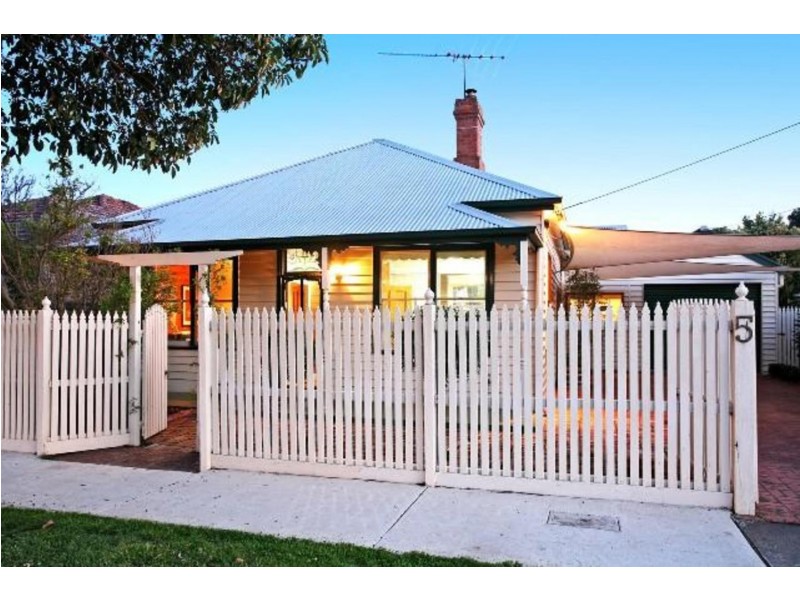 5 Noble Street, Newtown VIC 3220