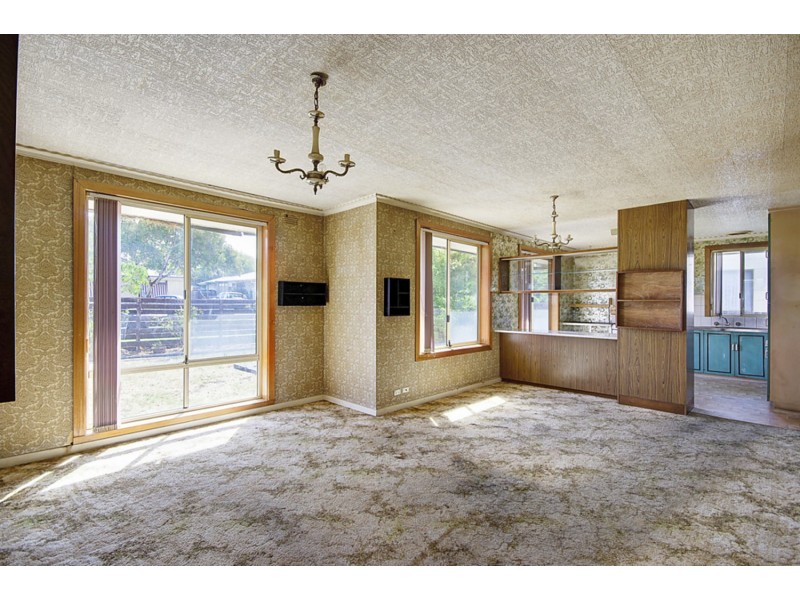 15 Waitara Grove, Norlane VIC 3214