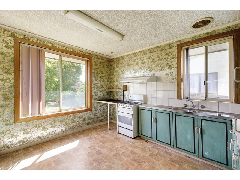 15 Waitara Grove, Norlane VIC 3214