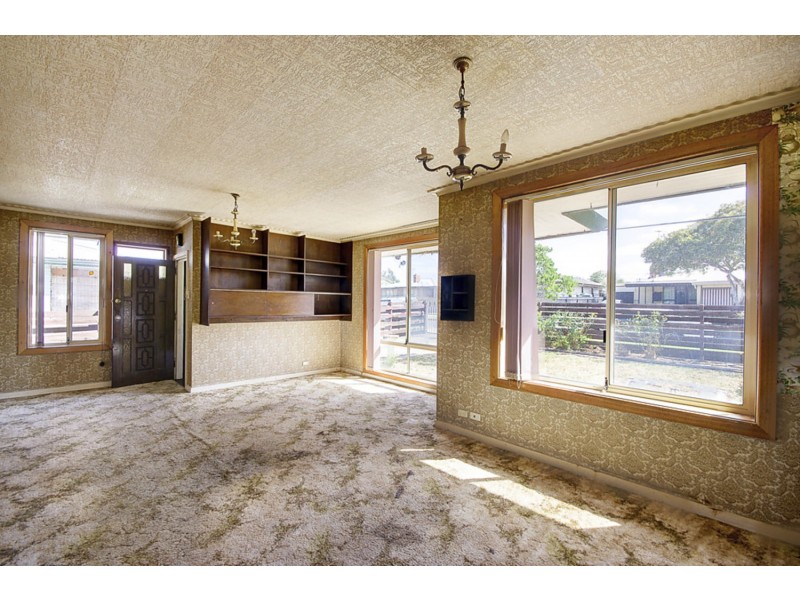 15 Waitara Grove, Norlane VIC 3214