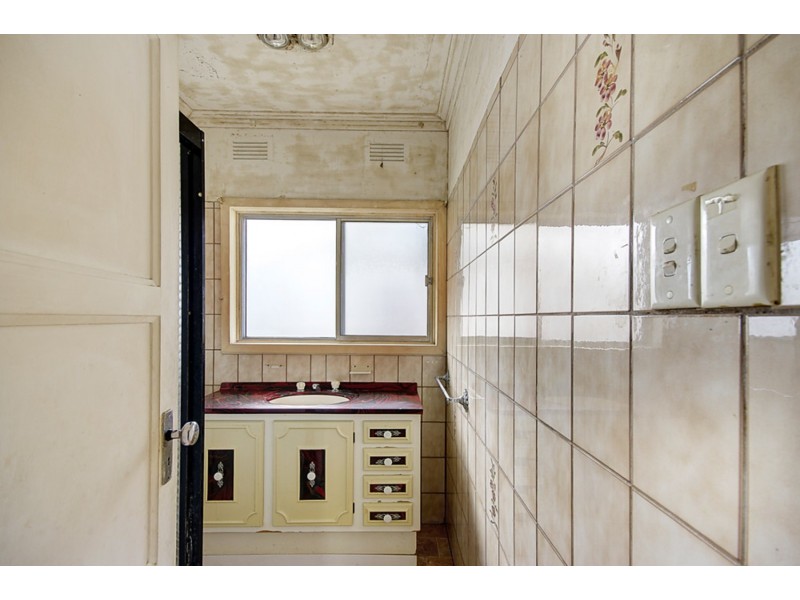 15 Waitara Grove, Norlane VIC 3214