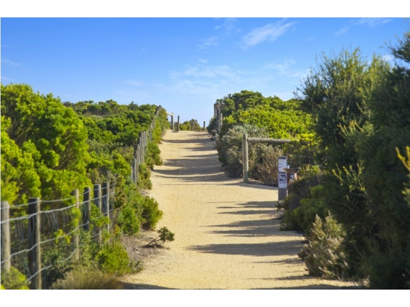 2 Regal Road, Jan Juc VIC 3228