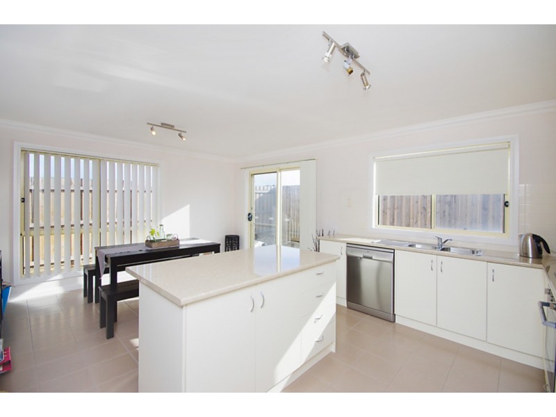 2/22 Tracken Terrace, Grovedale VIC 3216