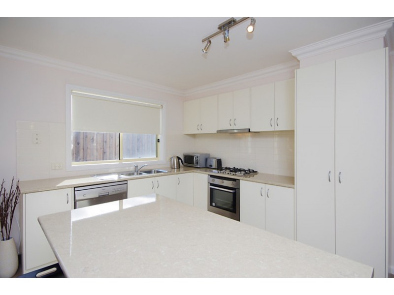 2/22 Tracken Terrace, Grovedale VIC 3216