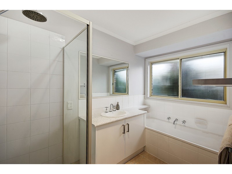 29 Waratah Place, Grovedale VIC 3216