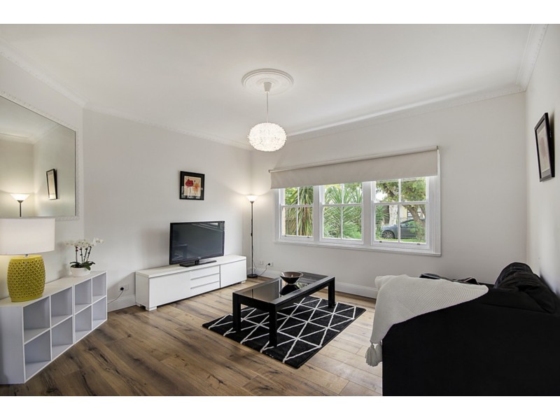 27 Churchill Avenue, Newtown VIC 3220