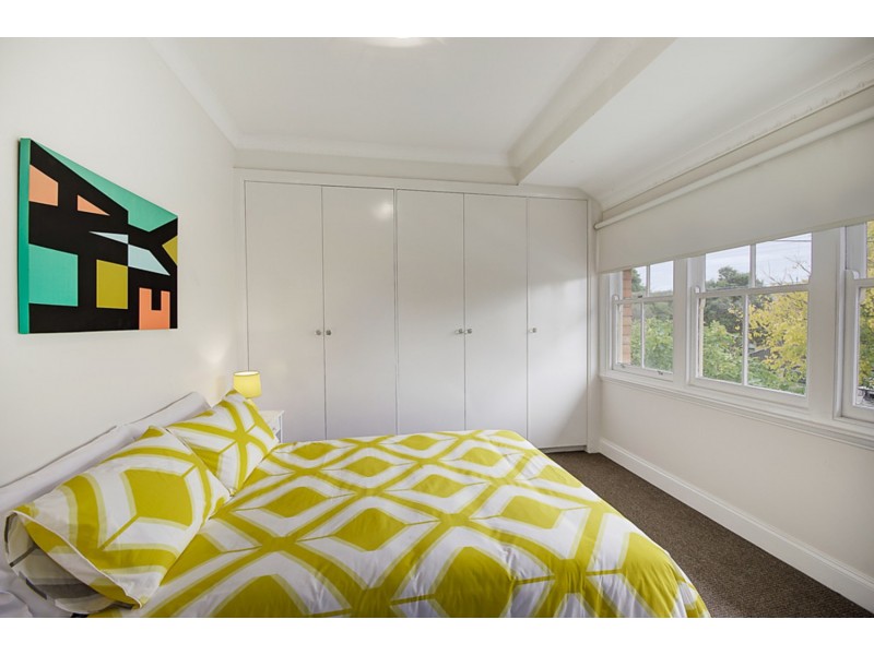 27 Churchill Avenue, Newtown VIC 3220