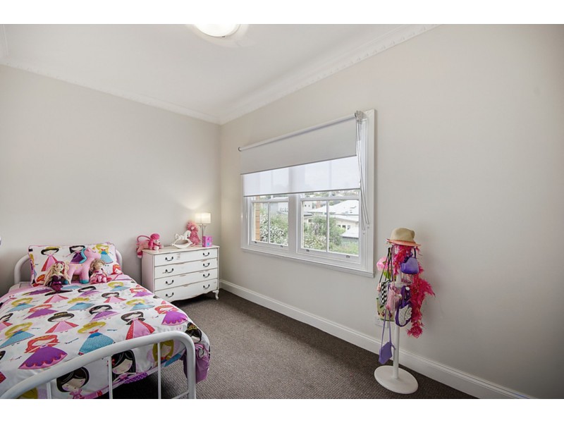 27 Churchill Avenue, Newtown VIC 3220