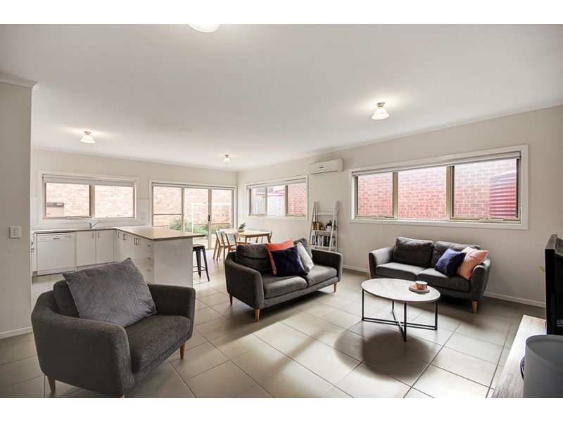 6 Clarendon Street, Newtown VIC 3220