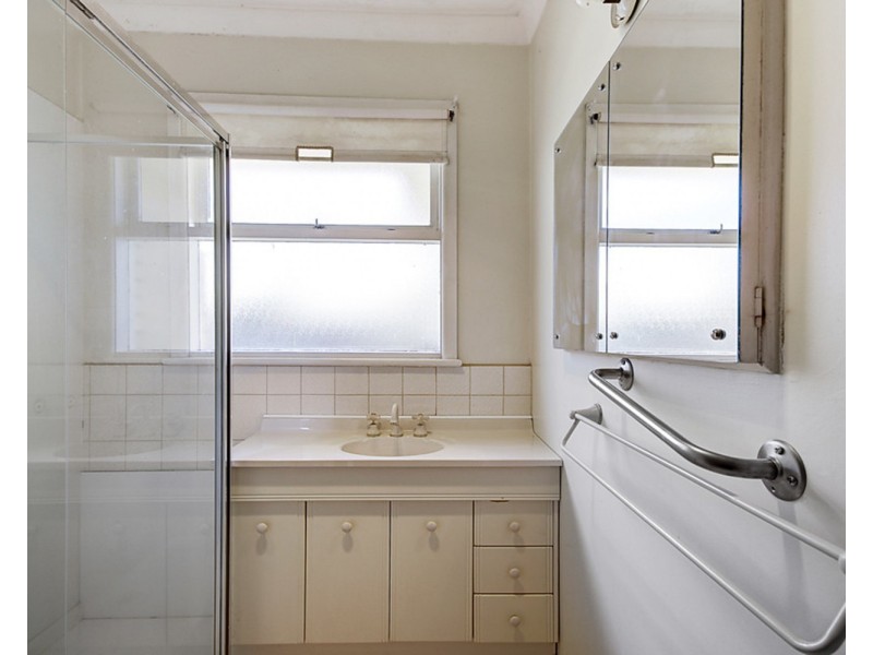 23 Roebuck Street, Newtown VIC 3220