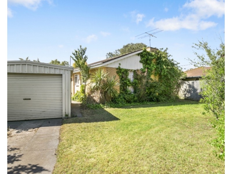 9  Canterbury (East) Road, Lara VIC 3212