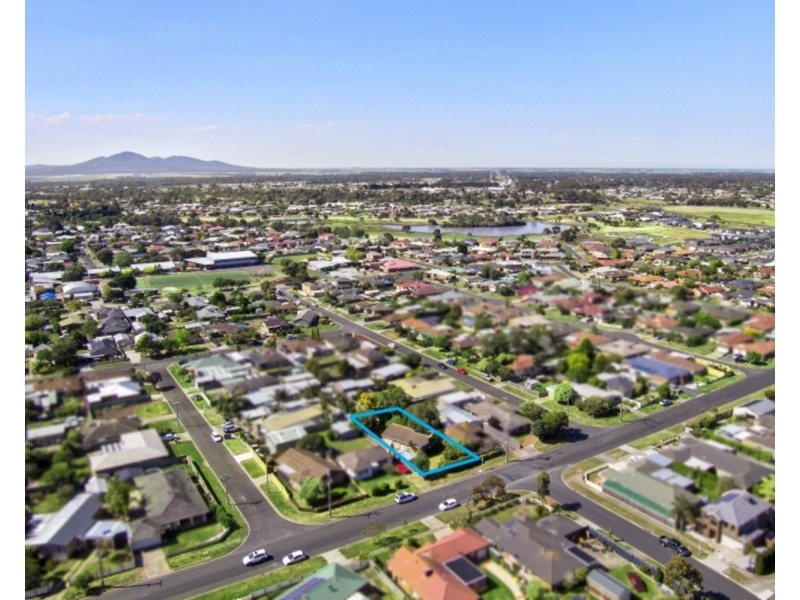 9  Canterbury (East) Road, Lara VIC 3212