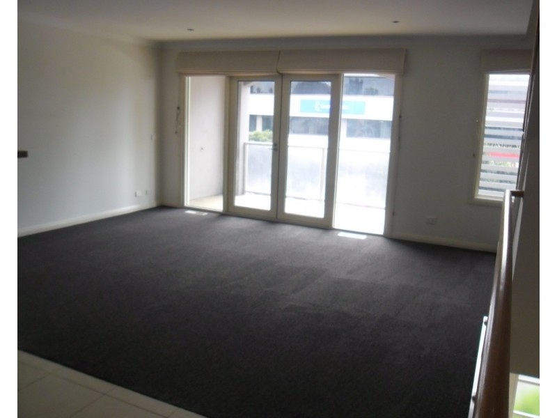 2/242 Ryrie Street, Geelong VIC 3220