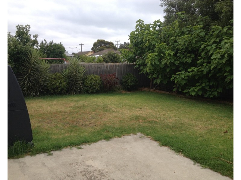 5 McNeil Avenue, East Geelong VIC 3219