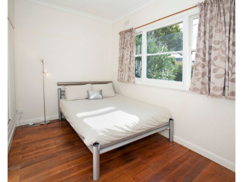 1 Laura Avenue, Belmont VIC 3216