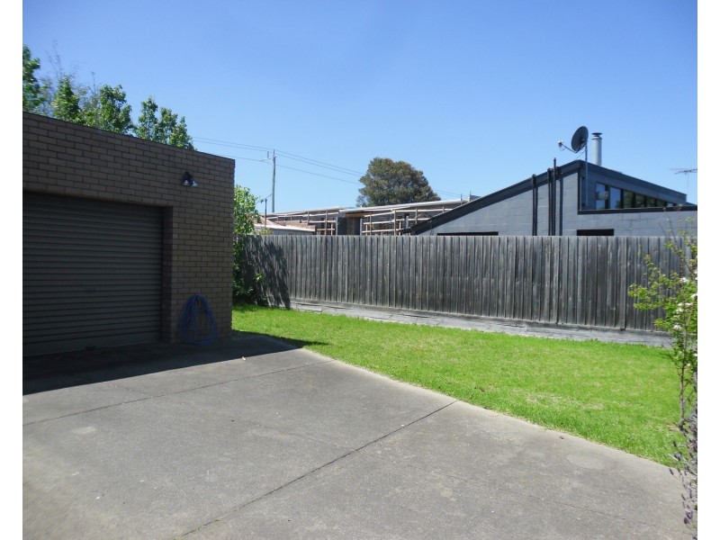 17 Richmond Crescent, Geelong VIC 3220