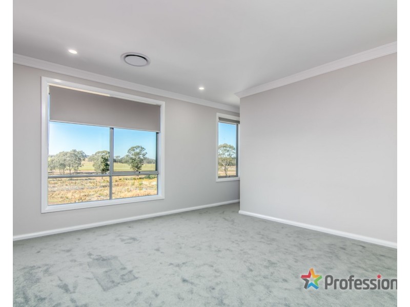 37 Longerenong Avenue, Box Hill NSW 2765