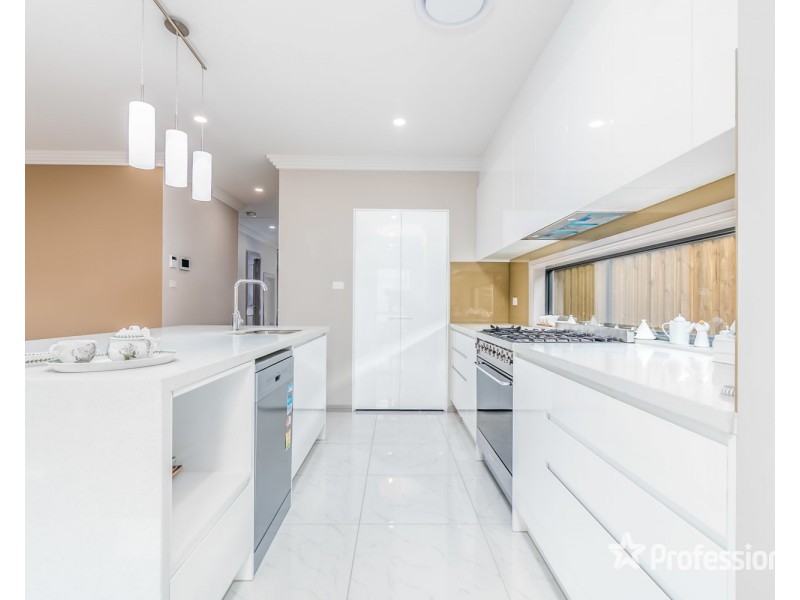 51 Longerenong Avenue, Box Hill NSW 2765