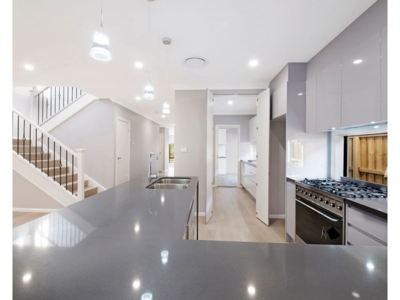 55 Longerenong Avenue, Box Hill NSW 2765