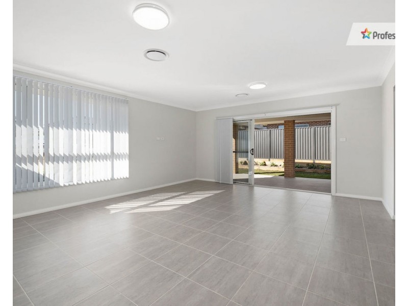 11 Streamdale Street, Box Hill NSW 2765