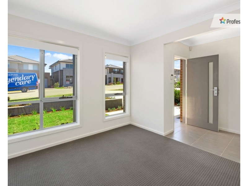 26 Centaurus Way, Box Hill NSW 2765